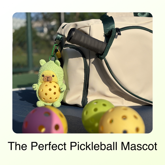 Llavero Pickle Sparkle | Regalo divertido para hombres y mujeres | Llavero PickleDoll Capibara de ganchillo